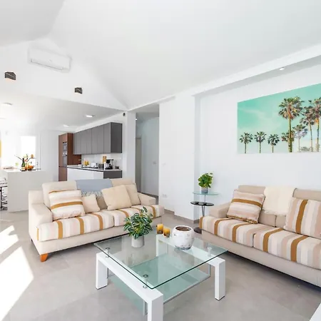 Milano By וילה פלאיה בלנקה